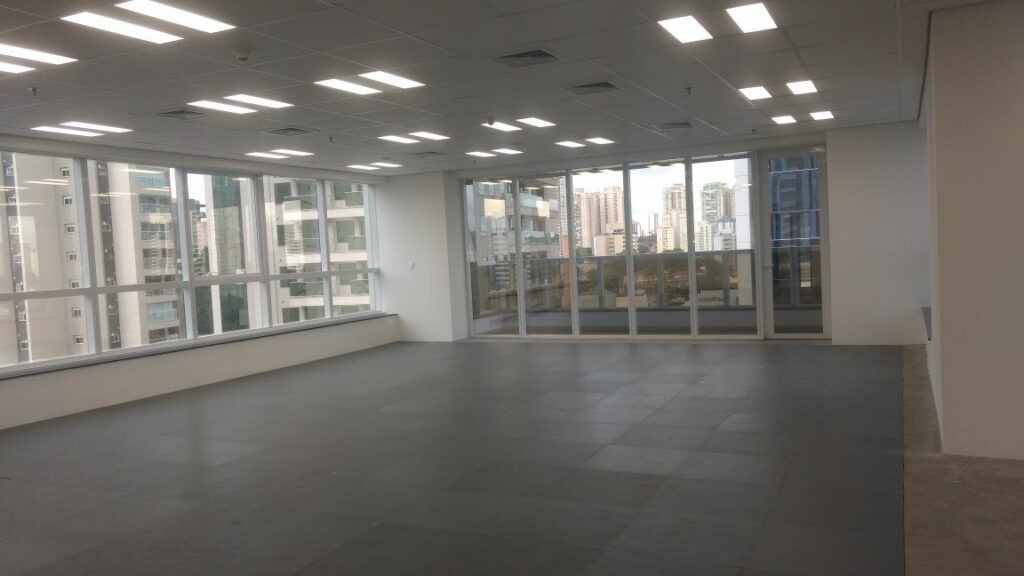 Andar Corporativo Venda ou Locação no Itaim Bibi com 724 m²