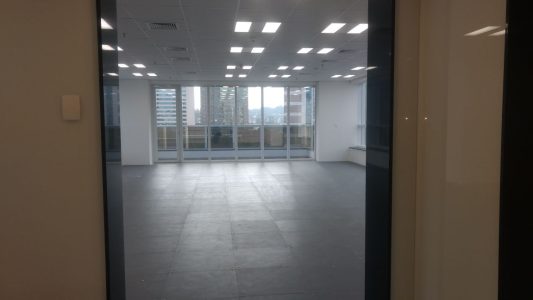 Andar Corporativo Venda ou Locação no Itaim Bibi com 724 m²