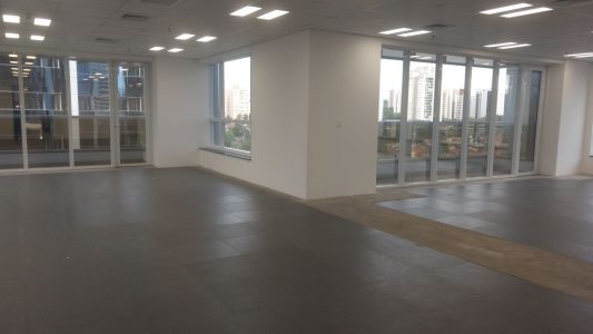 Andar Corporativo Venda ou Locação no Itaim Bibi com 724 m²