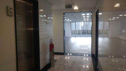 Andar Corporativo Venda ou Locação no Itaim Bibi com 724 m²
